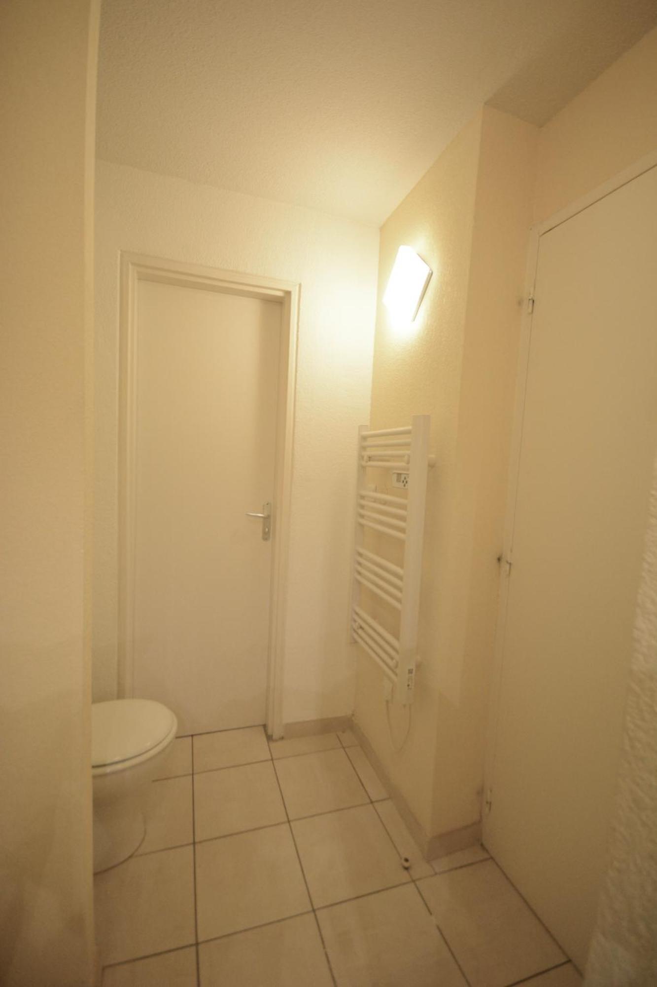 Appartement Plage Piscine Et Tennis Inclus Ла-Лонд-ле-Мор Экстерьер фото